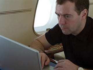 Россияне смогут общаться с властями через e-mail