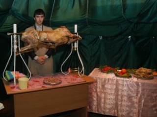 В РИУ дадут хлеба и зрелищ