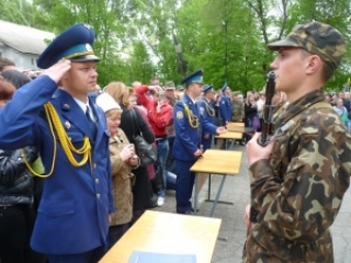 Из военной присяги может исчезнуть слово «клянусь»