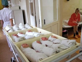 За третьего ребенка будут доплачивать, но не всем