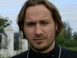 Священник, извинившийся перед Pussy Riot, «почислен за штат»