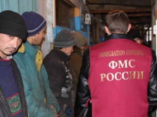 Полиция возьмется за работодателей, нанимающих мигрантов