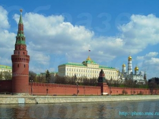 Жириновский предложил выселить руководство РФ из Кремля