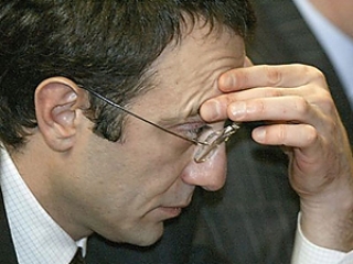 Сулейман Керимов стал невыездным