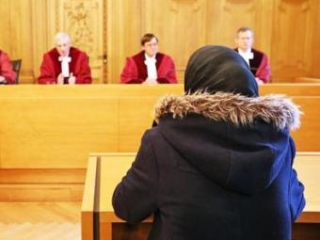 Германский суд не удовлетворил иск школьницы-мусульманки