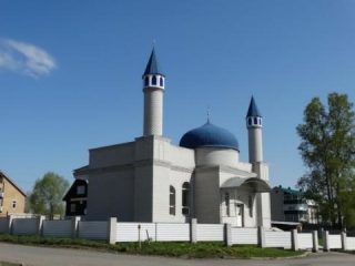 Мечеть в Горно-Алтайске открыли при огромном стечении народа