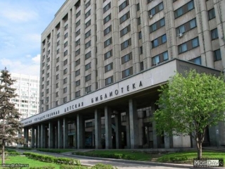 Мужчина отметил День книги, повесившись в московской библиотеке