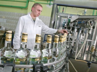 Правительство пошло навстречу производителям водки