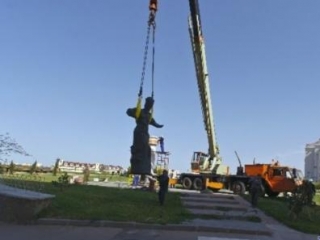 Власти Севастополя сослали Гетмана Сагайдачного в Киев