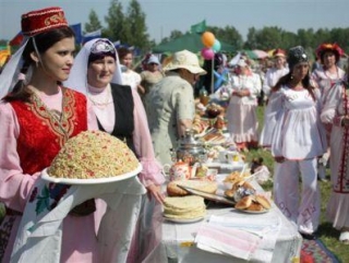 Имамы бойкотировали безалкогольный Сабантуй