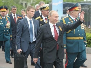 Большинство россиян хочет видеть Путина президентом на новый срок