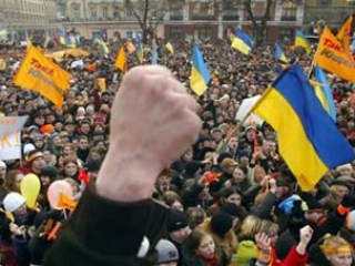 Левада-центр: все меньше россиян симпатизируют Украине