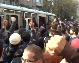 Прихожанина московской мечети отправили в колонию за наезд на омоновца