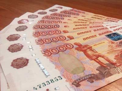 Россию наводнили пятитысячные фальшивки
