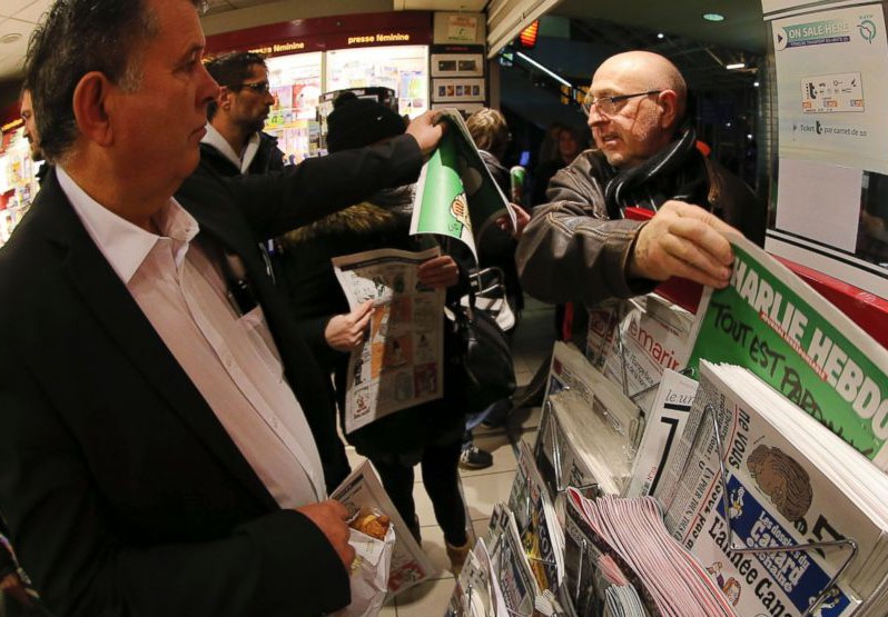 Заработав на оскорблении мусульман миллионы, газета Charlie Hebdo взяла паузу