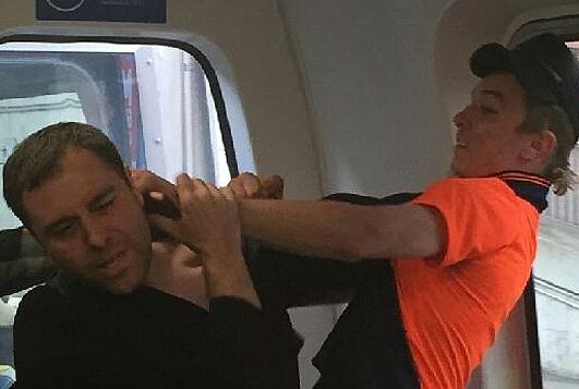 Фингал за защиту мусульманок в метро
