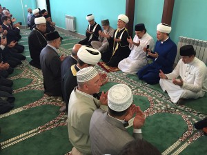 Муфтии из разных регионов России посетили открытие мечети в Боре