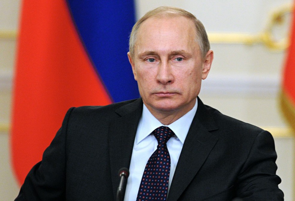 Путин назвал “ударом в спину” атаку российского бомбардировщика