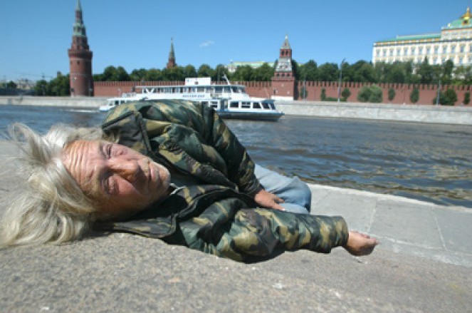 В Москве дети заживо сожгли бездомного