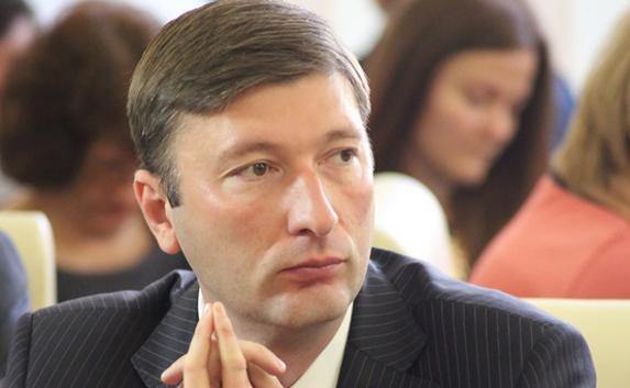 Заур Смирнов: Попытка Ислямова подставить крымских татар провалилась