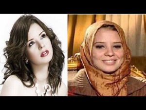 Эль-Аси в хиджабе и без оного