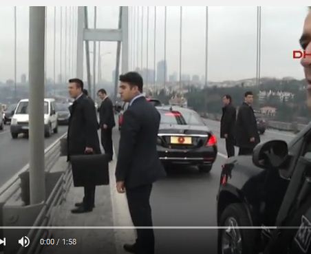 Президент Турции спас самоубийцу (ВИДЕО)