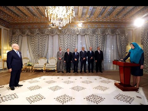 Министр культуры Туниса шокировала своим укороченным хиджабом (ВИДЕО)