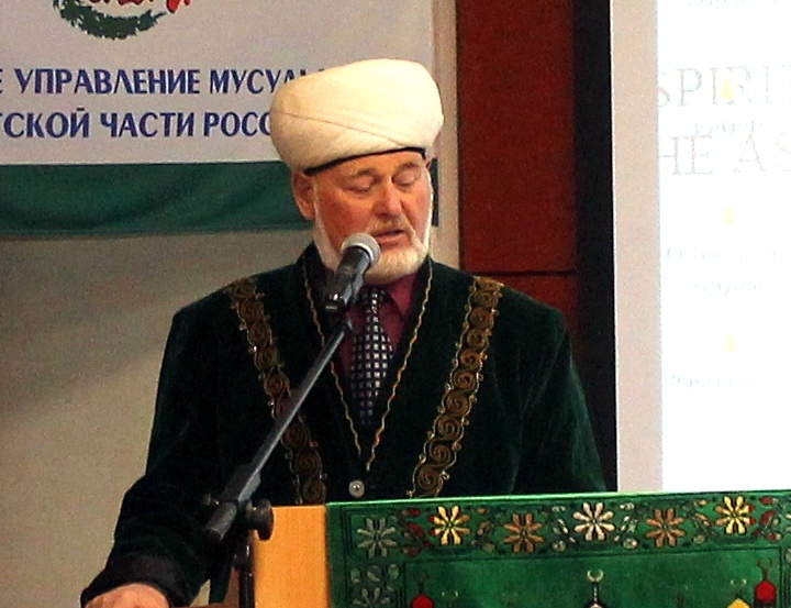 Имам в 70 лет стал студентом педуниверситета