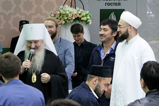 «Феофан хазрат» объяснил мусульманам важность поста (ВИДЕО)