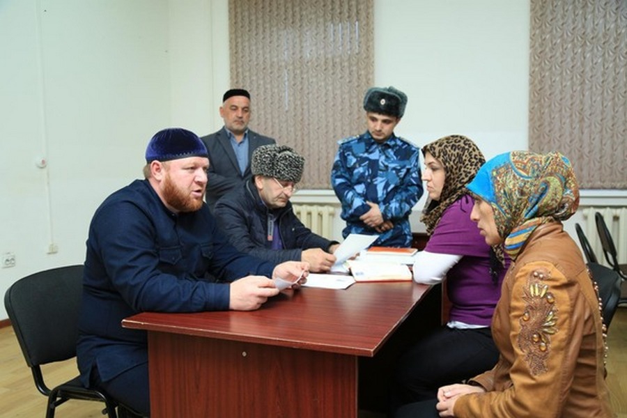 Русская женщина приняла ислам, попав в колонию с мусульманками