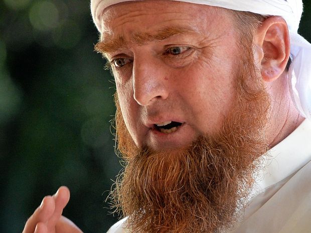 С шейхом, разозлившим мужчин признанием об их нравах, случилось неожиданное