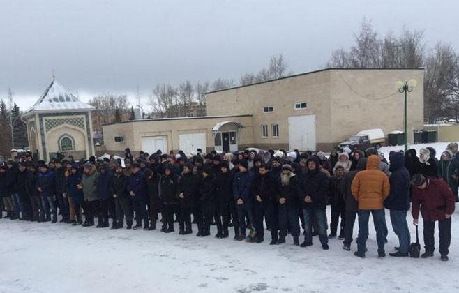 В Нижнекамске простились со зверски убитой мусульманкой (ВИДЕО)