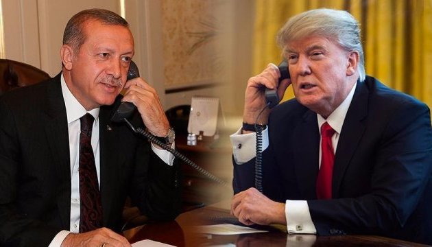 Трамп попытался надавить на Эрдогана по операции в Сирии