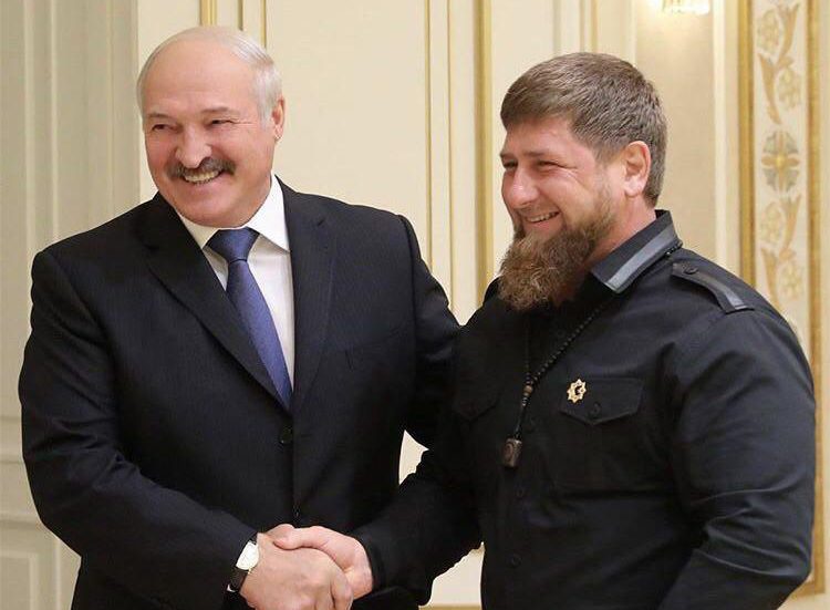 Лукашенко поблагодарил Кадырова за решение белорусской проблемы в Ливии