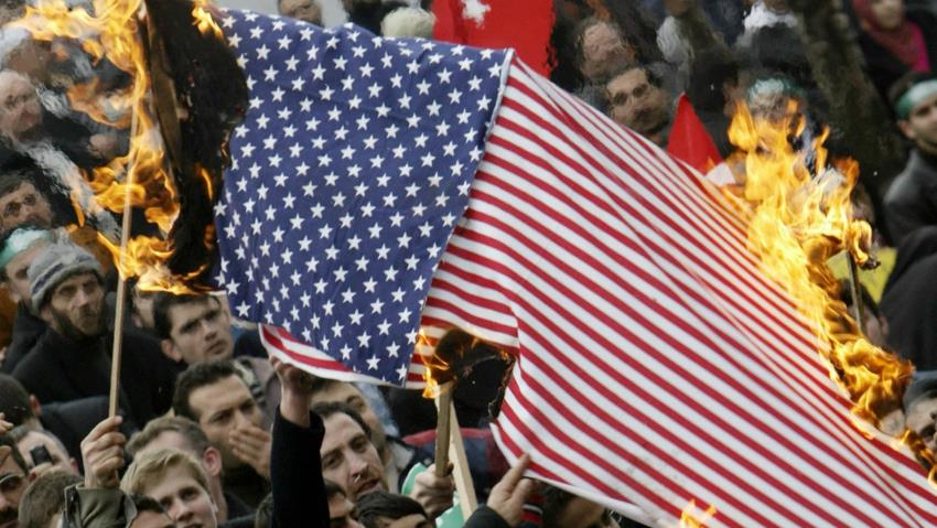 В Турции жестко подавили несанкционированную акцию противников США