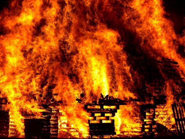Под Самарой отец напился и заживо сжег своих детей