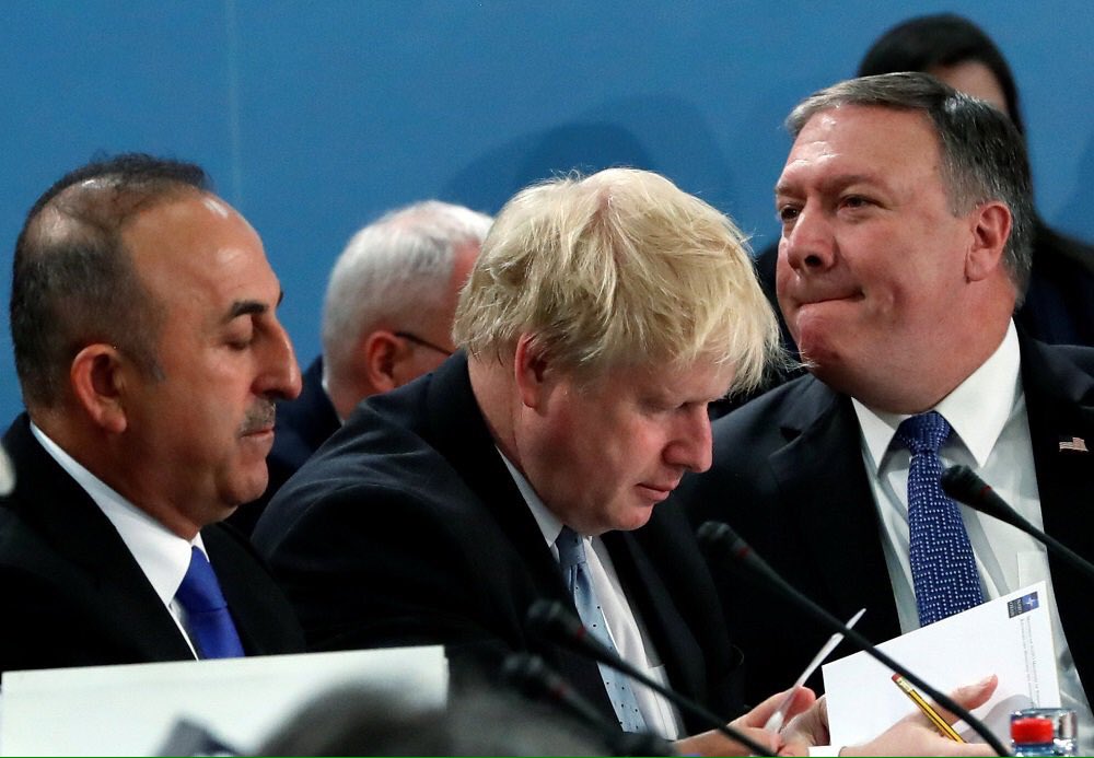 Глава МИД Турции поставил на место госсекретаря Помпео из-за России