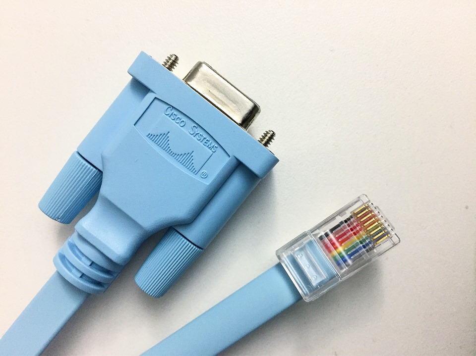Обзор коммутаторов Cisco: модельный ряд и сравнение с конкурентами