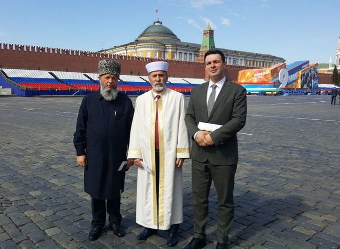 Руководство Фонда поддержки исламской культуры, науки и образования получило благодарственную грамоту от президента Путина