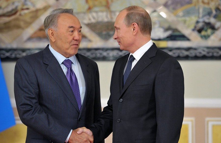 Назарбаев в ходе встречи с Путиным попросил журналистов «не раздувать из мухи слона»