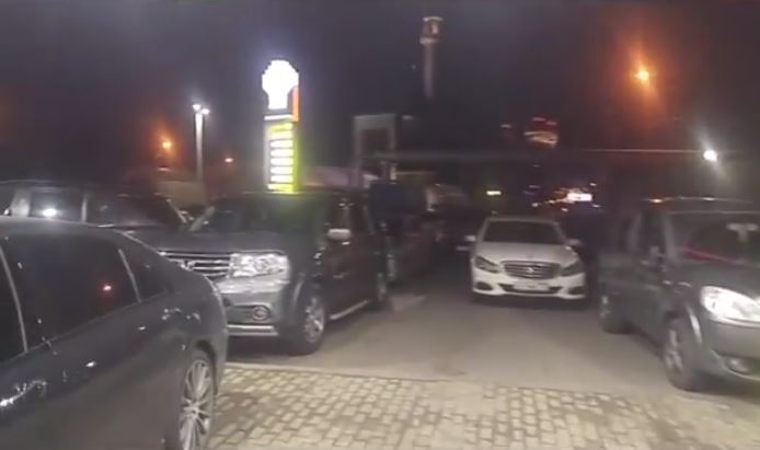 Мусульмане заблокировали бензозаправку у мечети в Москве (ВИДЕО)