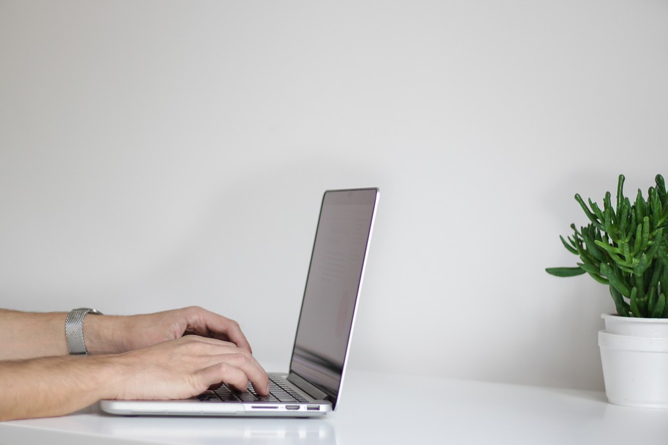 Почему компании стоит заказать разработку своего сайта?