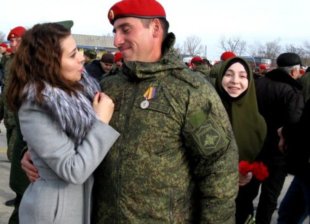 В Северной Осетии чествовали вернувшихся из Сирии военных полицейских