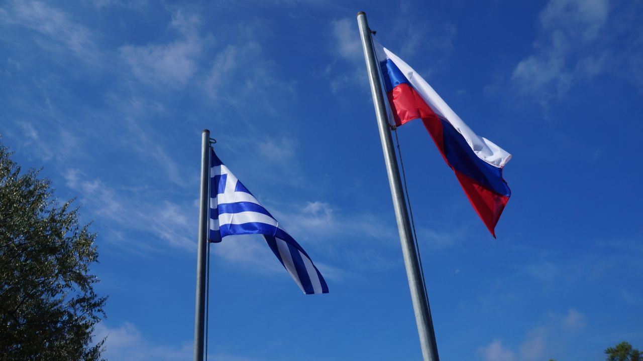Греция подлила масла в огонь конфликта с Россией