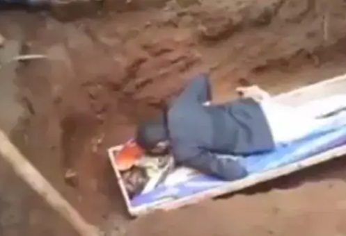 Оседлавший покойника “пророк” попал впросак