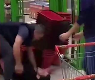 “Пятерочка” дала разъяснения по избиению клиента в магазине