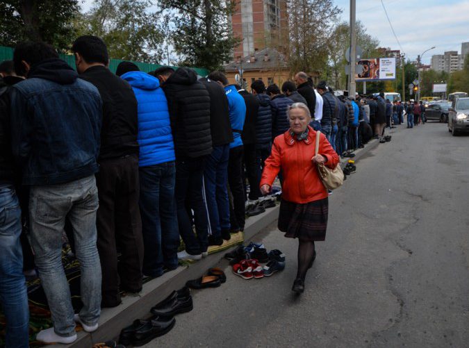 Власти Екатеринбурга разводят мусульман на снос мечети, не согласовывая альтернативное место