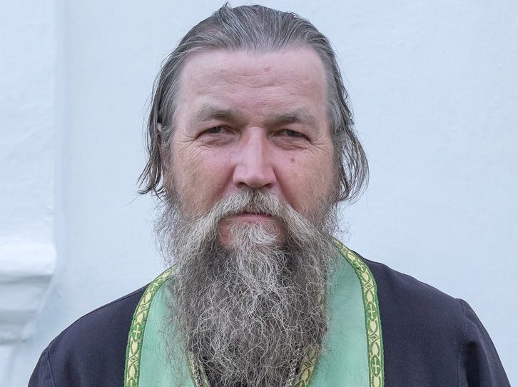 Рядовой священник осудил руководителей РПЦ за тягу к роскоши
